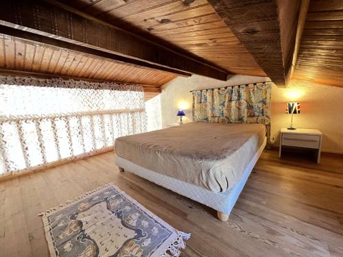 Posteľ alebo postele v izbe v ubytovaní Appartement T2 Cabine, Rez-de-Jardin, Parking, Lave-Linge, Terrasse, Accès Plage à 30m - FR-1-702-16