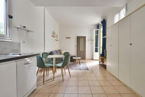Superbe studio Vieux Nice 1 min a pied de la plage