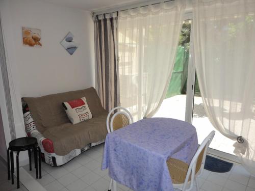 Posedenie v ubytovaní AQUAGOLF Joli T2 piscine clim piscine Richelieu AQUAGOLF Cap d'Agde