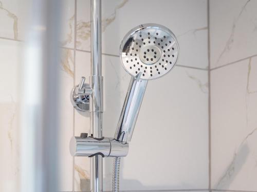 Koupelna v ubytování Pass the Keys Stylish 4 Bedroom Home with Parking in Borehamwood