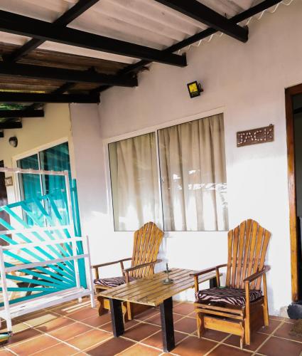 Ruang duduk di Wallama Villa