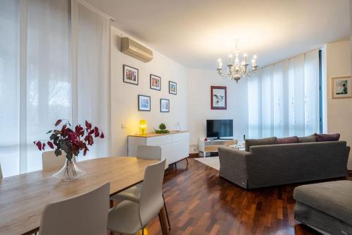 [Duomo-PortaRomana]XXL HOME terrace & free parking
