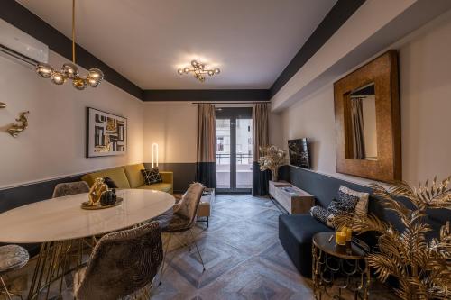 Posezení v ubytování Exarcheia Vibe Penthouse 1