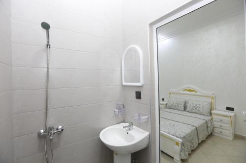 Ванная комната в Velasquez apartment