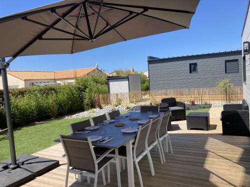 Chalet neuf pour 8 dans une résidence avec piscine