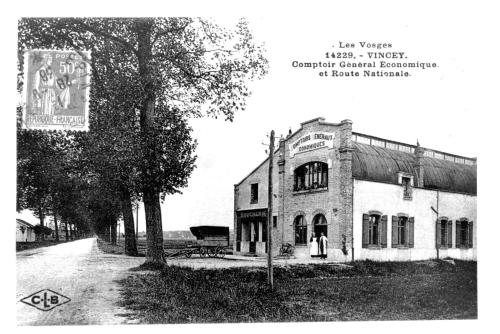 a black and white photo of an old building at Boutique Logis Hôtel Relais de Vincey in Vincey