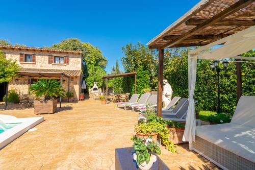 Casa con piscina a 1 km del mar y del pueblo