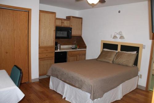 Country Inn Hotel – Photos 3
