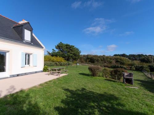 Taman di luar Maison calme 3 chambres près des plages et commerces à Bangor - FR-1-418-52