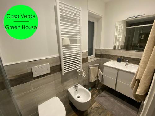 Ένα μπάνιο στο Casa Vacanze Cozy House Matera
