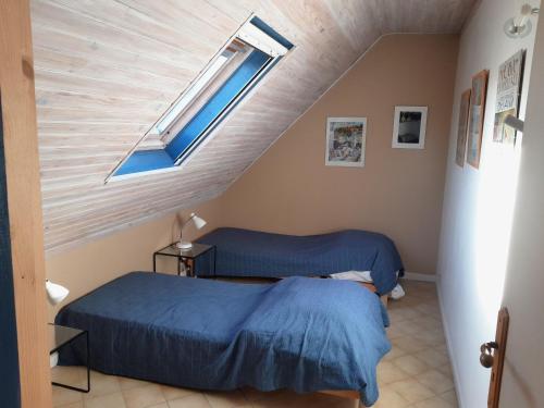 Photo de la galerie de l'établissement Maison avec grand jardin à Bortentrion, près de Sauzon et plage, idéal pour familles, au calme - FR-1-418-70, à Sauzon