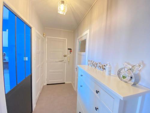 Photo de la galerie de l'établissement Appartement 3 pièces rénové, proche centre-ville d'Annecy, balcon et équipements modernes - FR-1-432-14, à Annecy