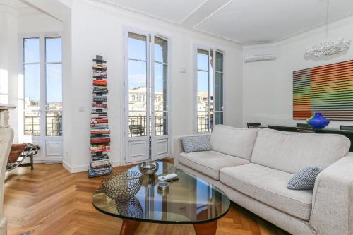 Zdjęcie z galerii obiektu Modern apartment walking distance to beach in Nice Carré d'Or w Nicei