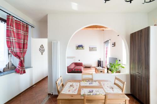 MAGENTA POLO HOME – Photos 4