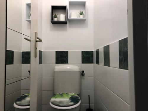 Studio 3 Étoiles avec Balcon Sud/Ouest - WIFI Gratuit