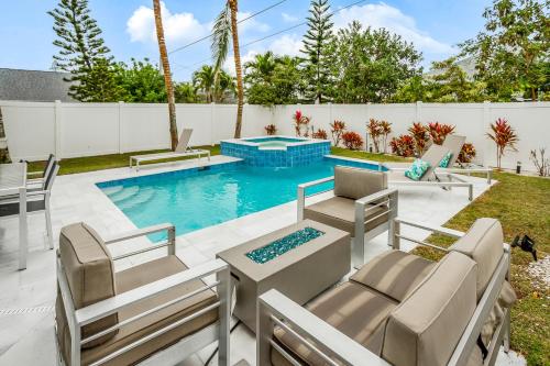 Sunny Naples Beach House – Photos 3