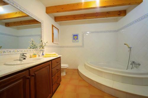 Catalunya Casas Charming villa with pool walking distance to beach!