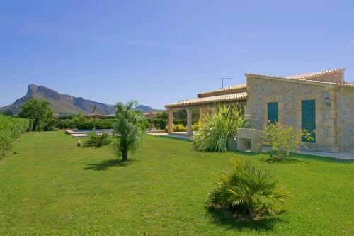 Catalunya Casas Charming villa with pool walking distance to beach!