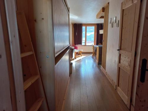 Charmant 2 pièces rénové au pied des pistes, exposé Sud, pour 6 personnes