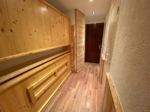 Studio ski aux pieds, vue montagne, idéal pour 4