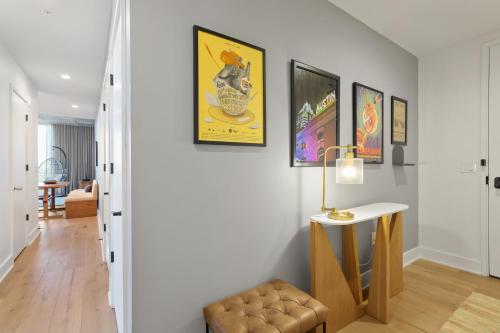 Posezení v ubytování Austin Condo Hotel