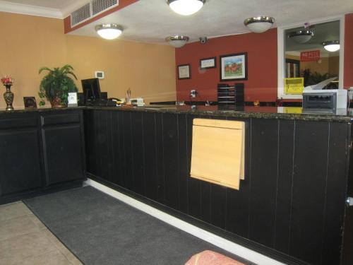 Motel 8 Maricopa – Photos 3