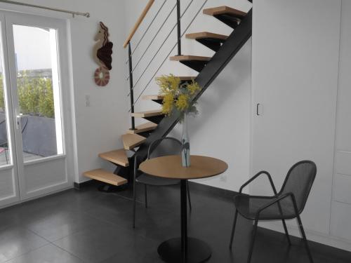 Maison moderne et calme avec jardin, proche mer - Locmaria - FR-1-418-223