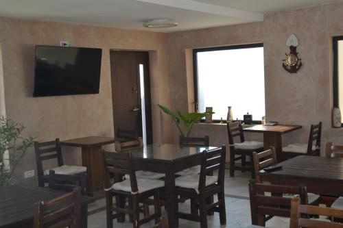 Televisyen dan/atau pusat hiburan di Live Tulcea Hotel