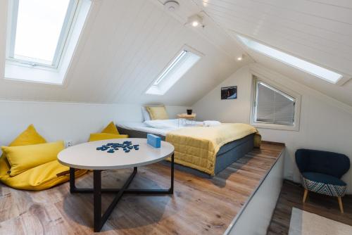Katil atau katil-katil dalam bilik di Lofoten Planet - Boutique Hotel