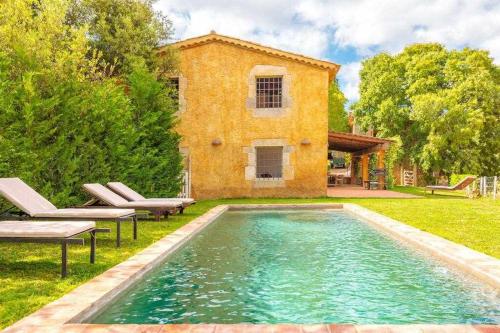 Bazén v ubytování Mas del Blat CalongeCosta Brava en Mas Vilobí nebo v jeho okolí