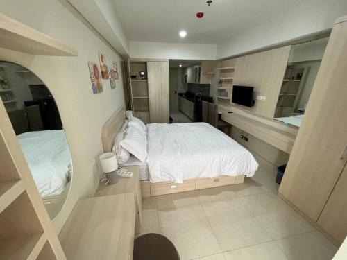 Louis Kienne Simpang Lima