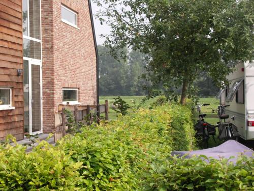 Jardín al aire libre en Aldörrum Hoevelogementen
