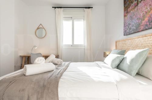 Stylish apartments with balcony & parking near the beach by REMS