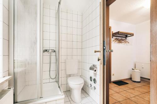 Bathroom sa Ferienwohnungen Königstein