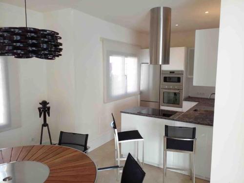 Villa 81