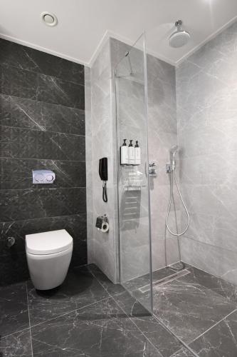 Et badeværelse på Crowne Plaza Ankara by IHG