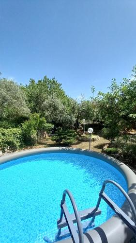 Apartment in Sutomiscica with balcony, air conditioning, WiFi, washing machine 3573-1
