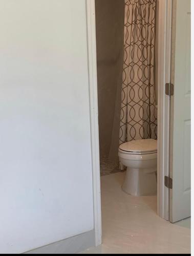 room & private bathroom – Photos 2