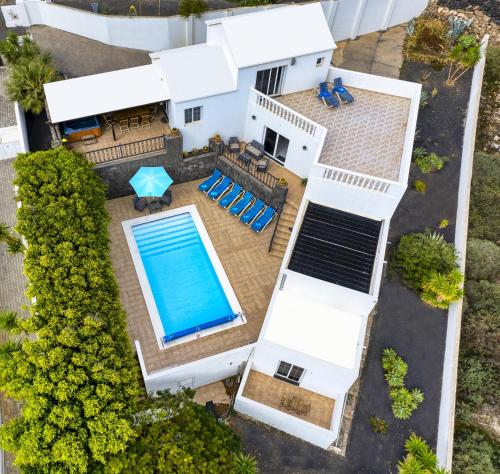 Casa El Paraiso - Private Pool, Jacuzzi, Air-con and BBQ By Lanzarote Vacation Homes