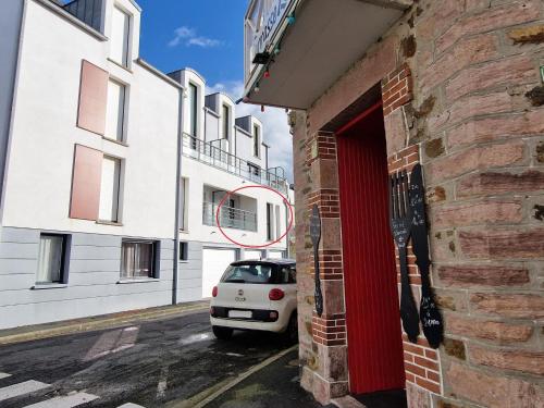Apartment in Brittany near Sandy Beach