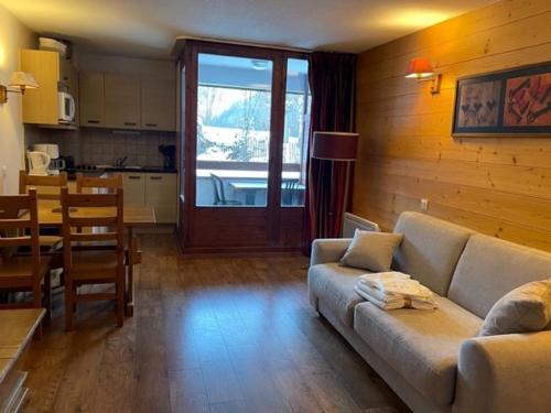 Studio cosy avec balcon, 4 pers, Brides-les-Bains, WIFI, parking couvert, animaux bienvenus - FR-1-512-85