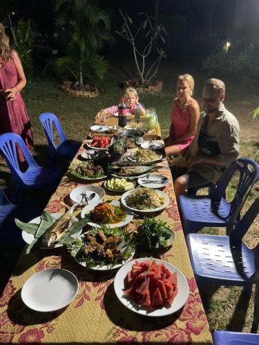 Φαγητό σε αυτό το θέρετρο ή κάπου εκεί κοντά