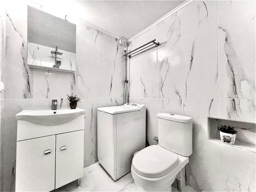Odyseia Apts ΙI at the Center of the City & Old Town