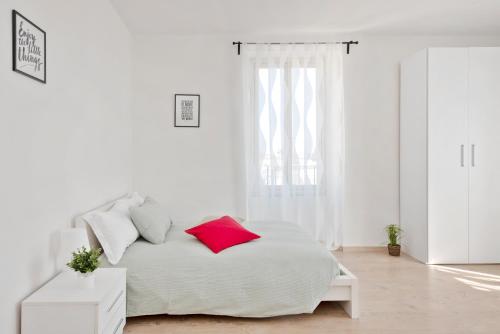 Large and central comfortable apartment