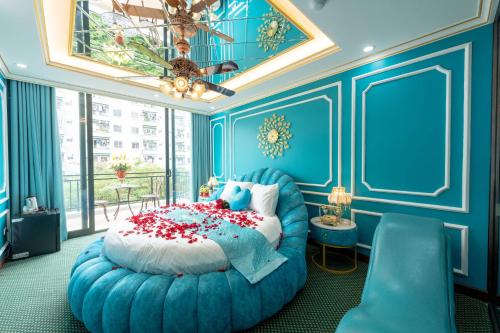 Ruang duduk di King's Hotel Linh Đàm 2