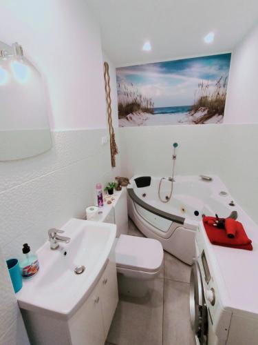 Kúpeľňa v ubytovaní Apartament nad jeziorem, Kamień.