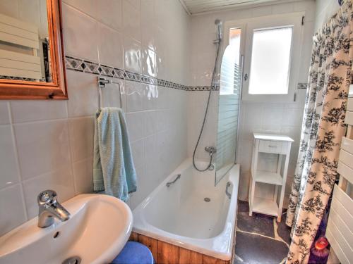Chalet rénové à Morzine avec 5 chambres, parking et WIFI