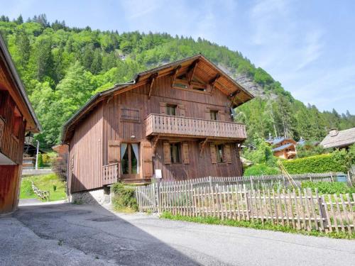 Chalet rénové à Morzine avec 5 chambres, parking et WIFI