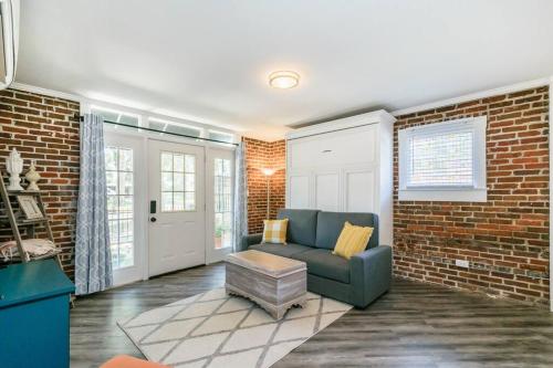Chic Riverside Studio – Photos 2