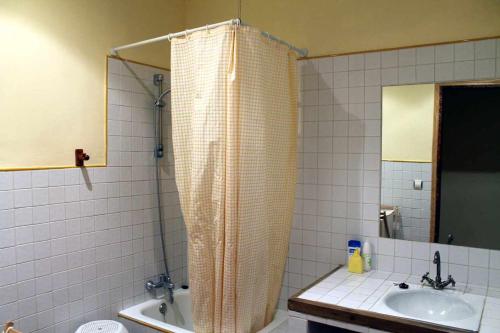 Koupelna v ubytování La Fábrica de Cabornera Casa aislada con jardín